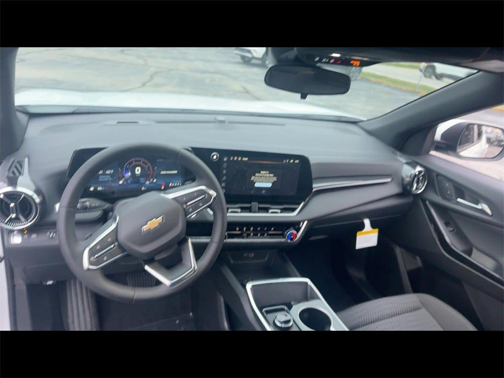 new 2026 Chevrolet Equinox car, priced at $32,545