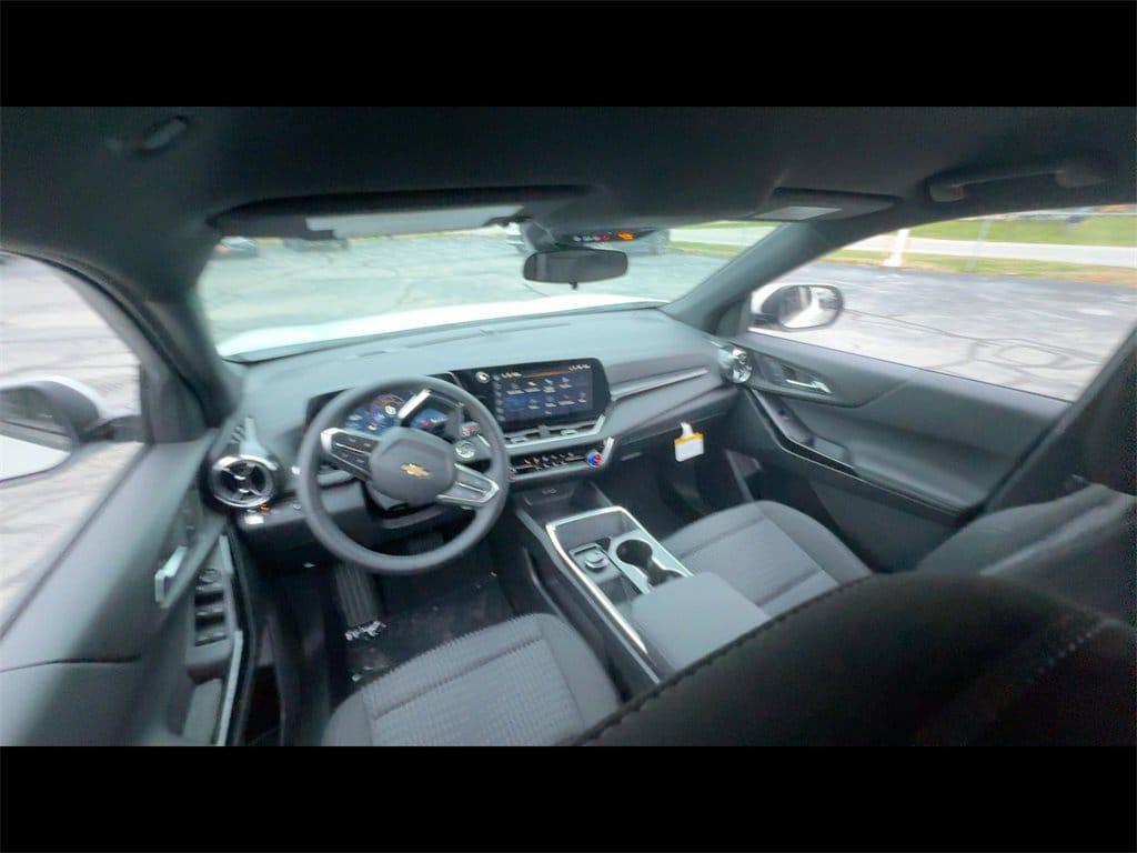 new 2026 Chevrolet Equinox car, priced at $32,545