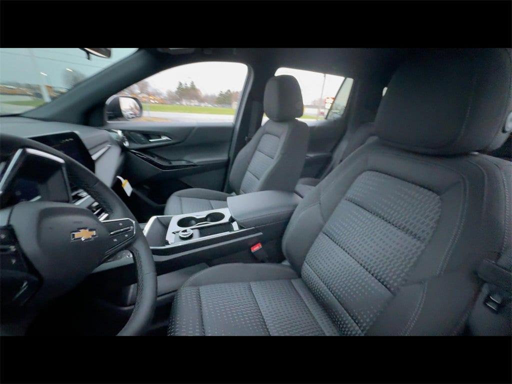 new 2026 Chevrolet Equinox car, priced at $32,545