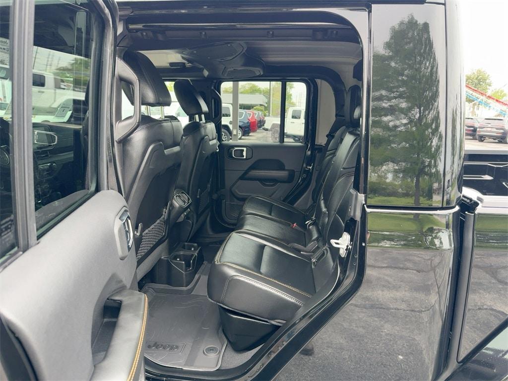 new 2025 Jeep Gladiator car, priced at $45,327