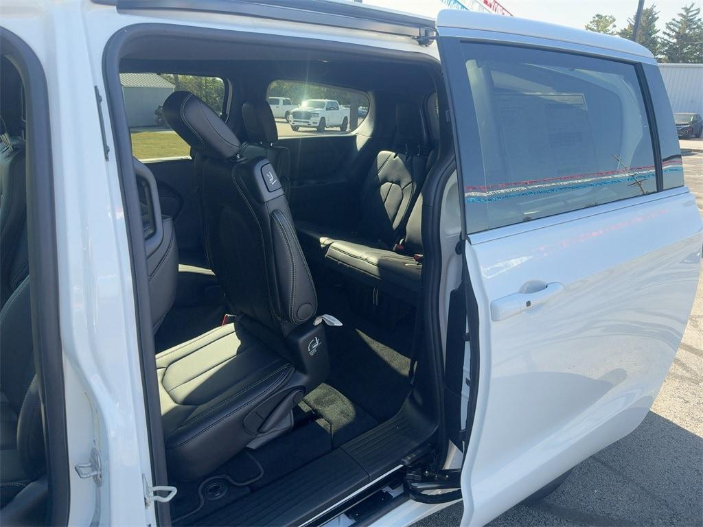 new 2026 Chrysler Pacifica car, priced at $46,110