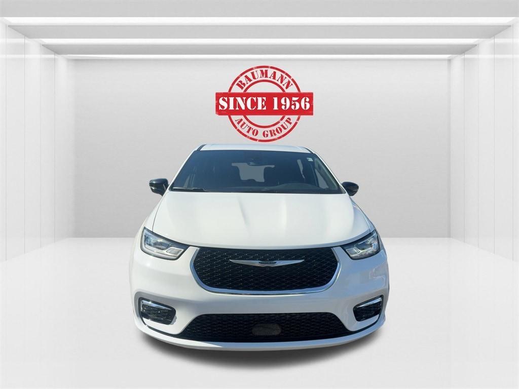 new 2026 Chrysler Pacifica car, priced at $46,110