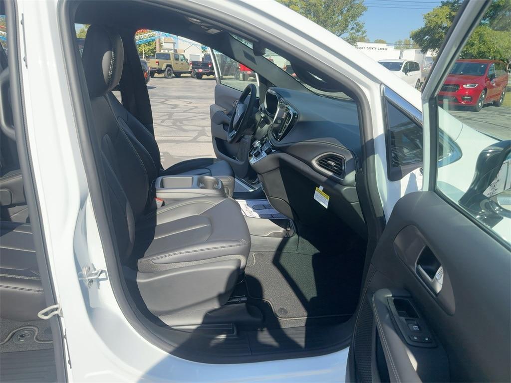 new 2026 Chrysler Pacifica car, priced at $46,110