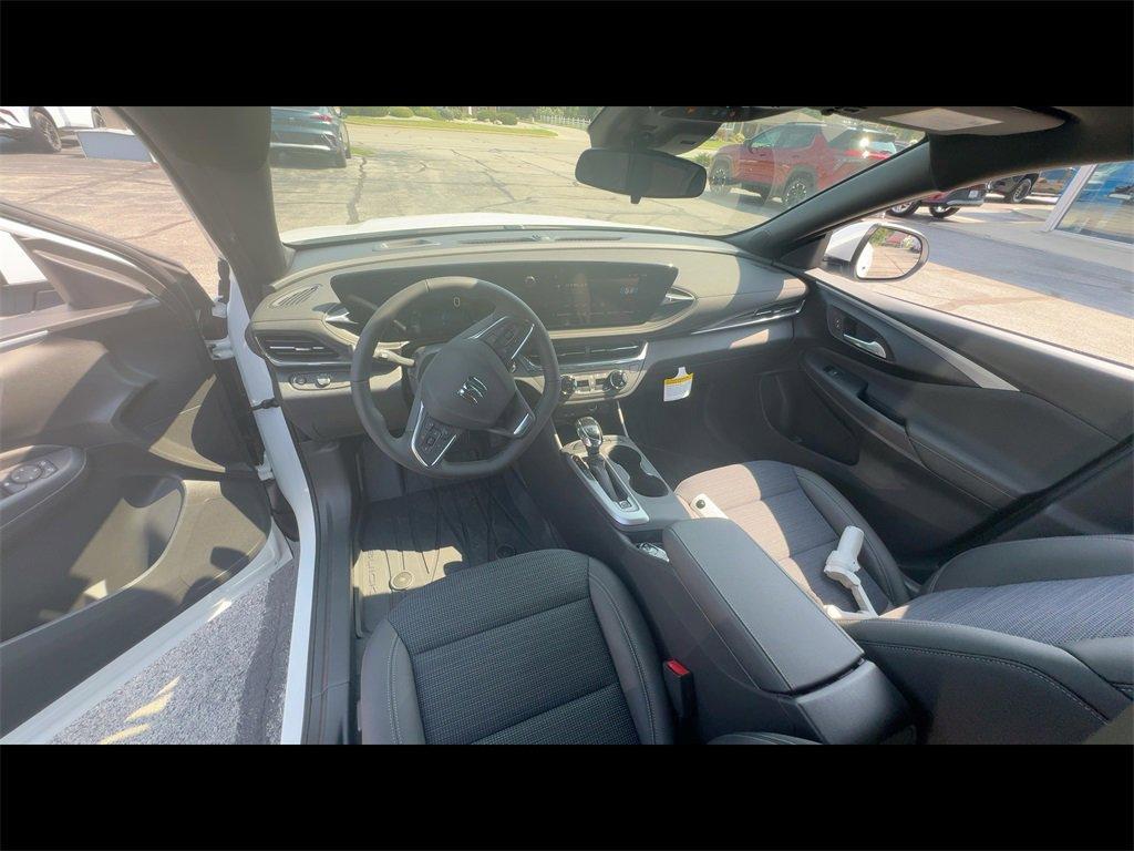 new 2025 Buick Envista car, priced at $26,440