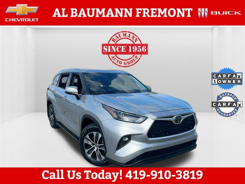 used 2022 Toyota Highlander car, priced at $37,890