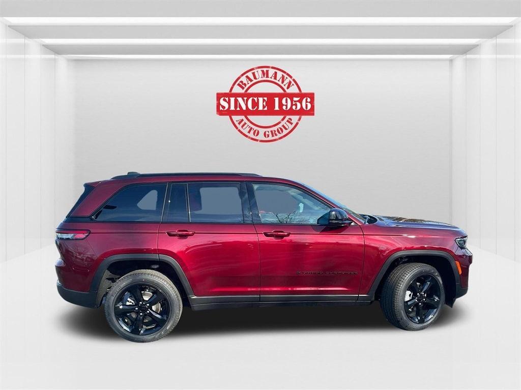 new 2024 Jeep Grand Cherokee car, priced at $43,890