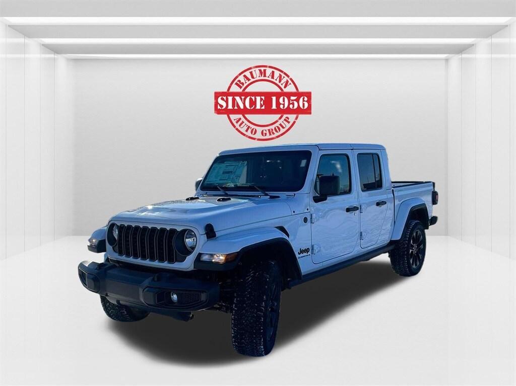 new 2025 Jeep Gladiator car, priced at $41,290