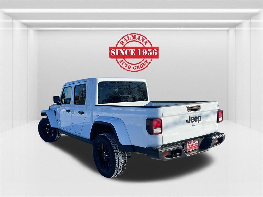 new 2025 Jeep Gladiator car, priced at $41,290