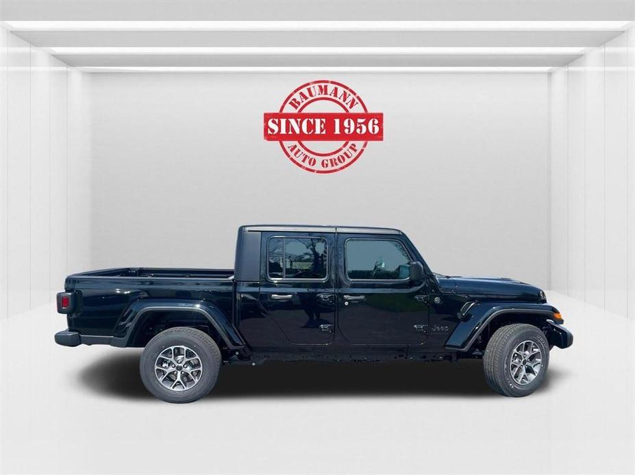 new 2024 Jeep Gladiator car, priced at $46,872