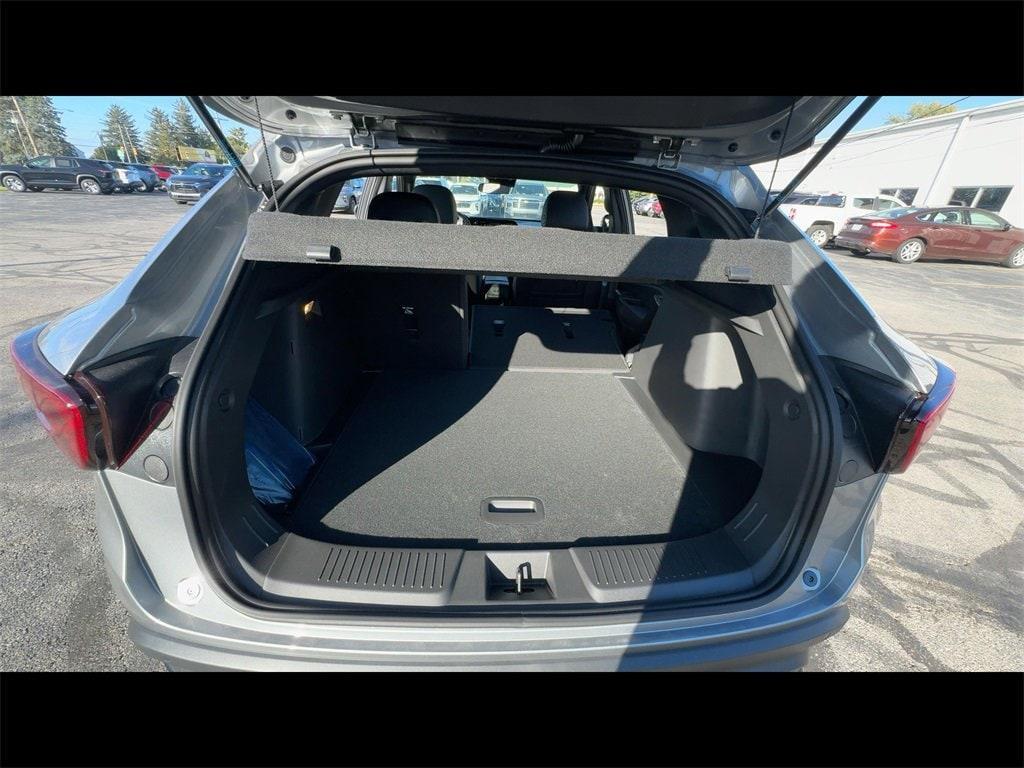 new 2026 Chevrolet Trax car, priced at $27,175