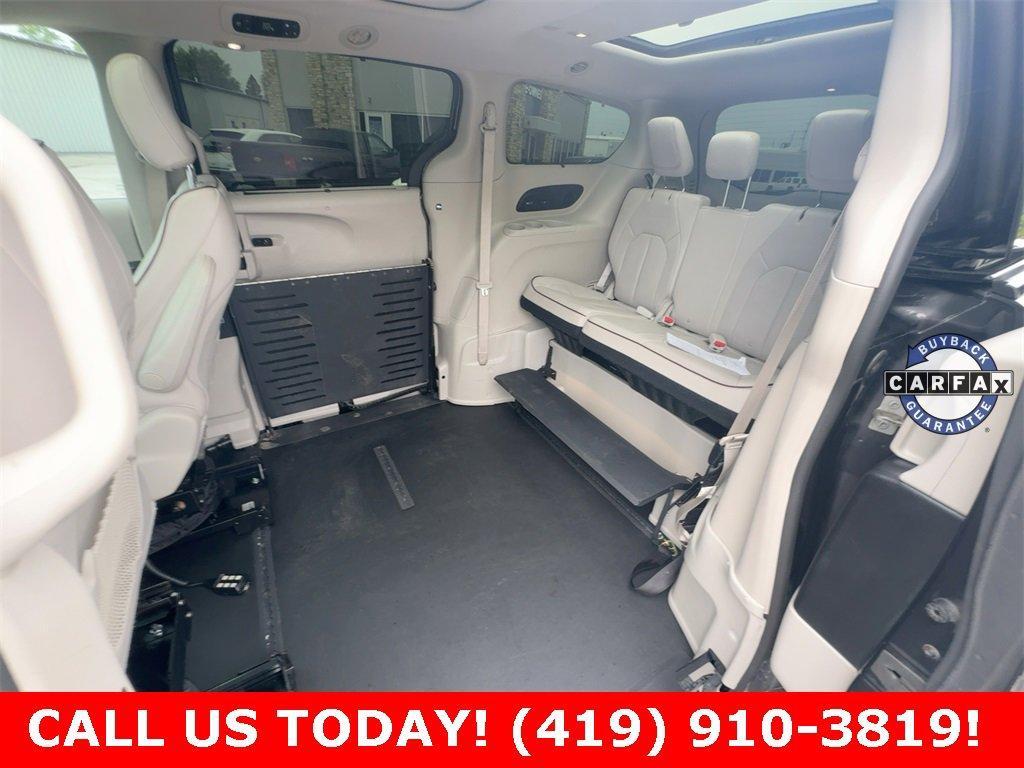 used 2017 Chrysler Pacifica car, priced at $33,500