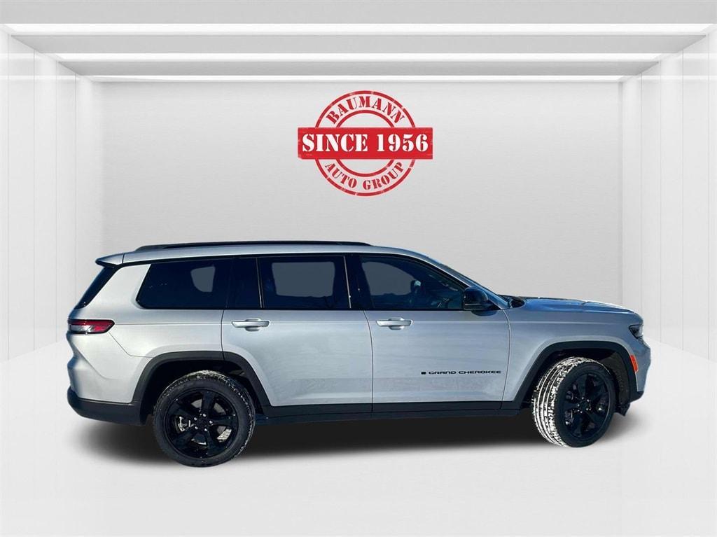 new 2024 Jeep Grand Cherokee L car, priced at $46,752