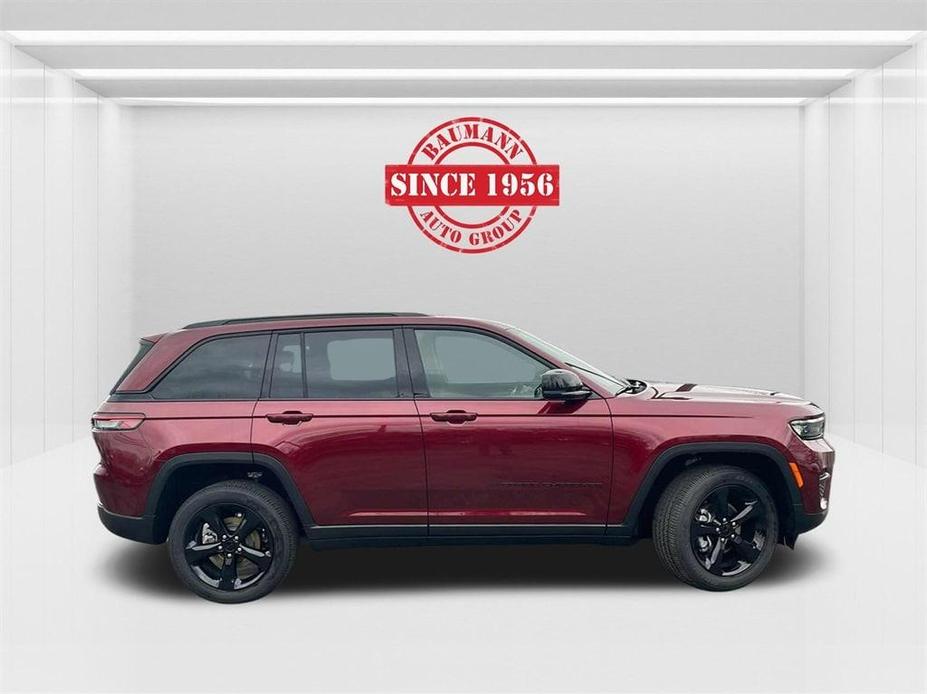 new 2024 Jeep Grand Cherokee car, priced at $39,142