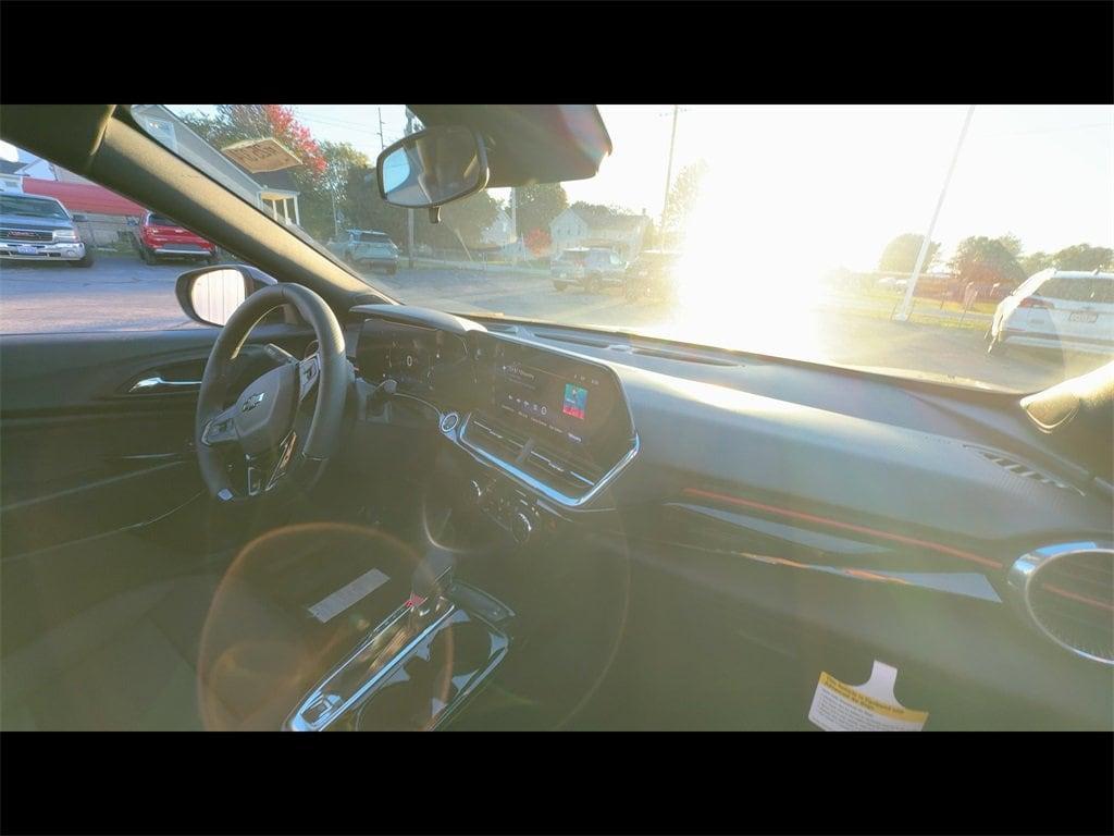 new 2025 Chevrolet Trax car, priced at $26,930