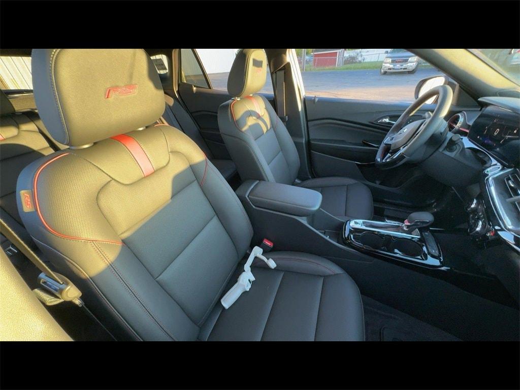 new 2025 Chevrolet Trax car, priced at $26,930