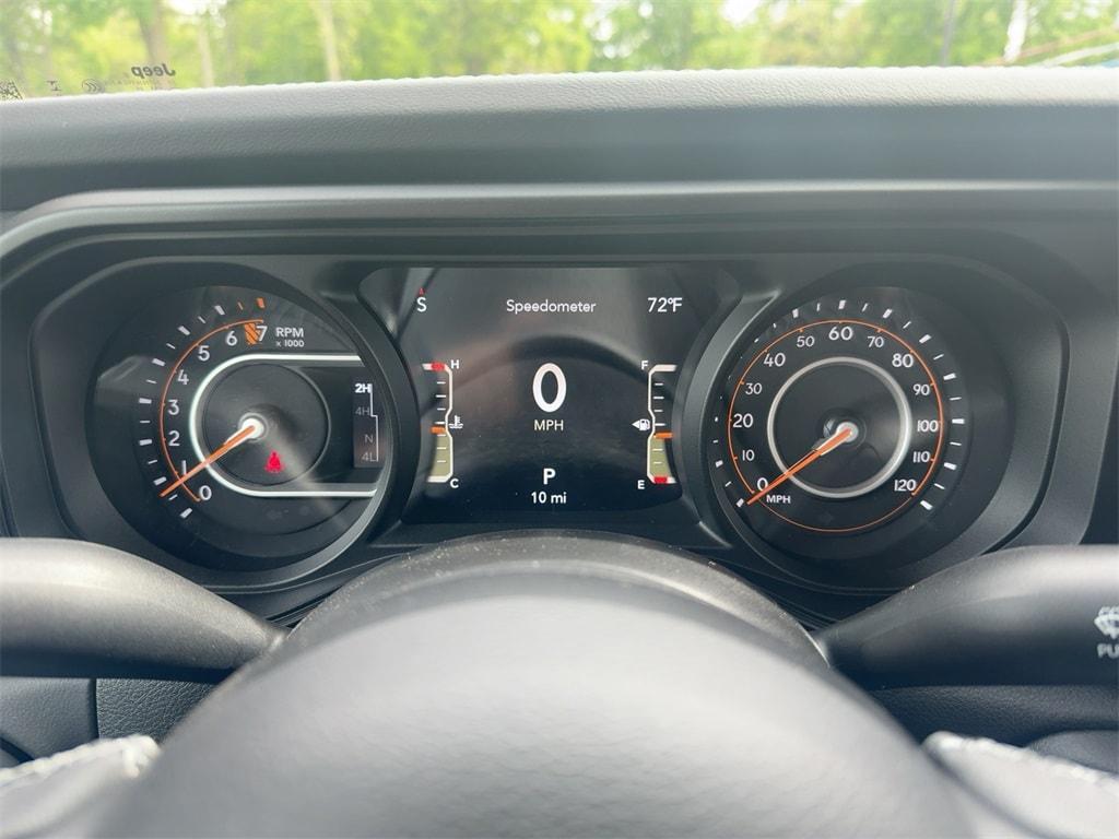 new 2025 Jeep Gladiator car, priced at $45,327