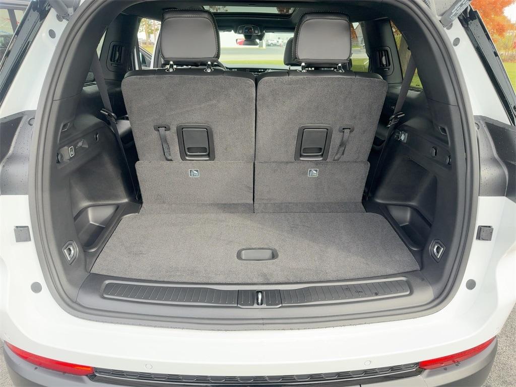 new 2025 Jeep Grand Cherokee L car, priced at $53,735