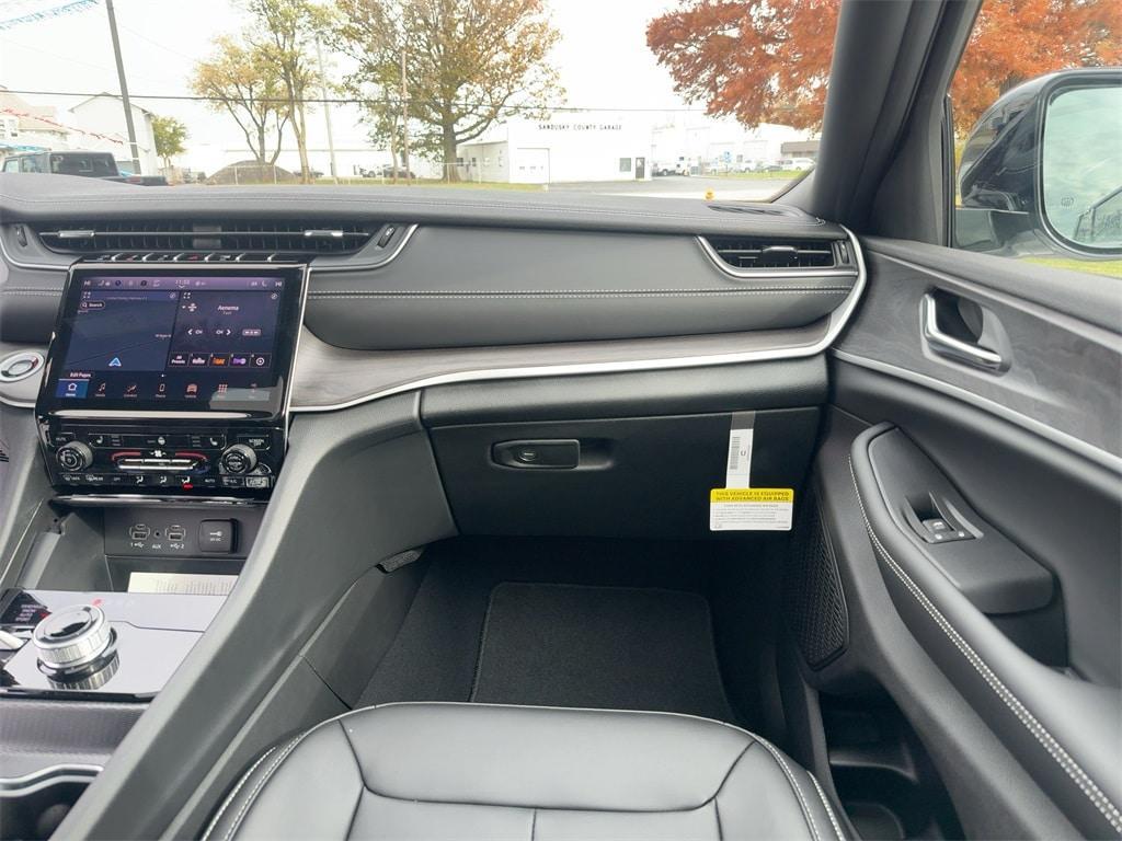 new 2025 Jeep Grand Cherokee L car, priced at $53,735