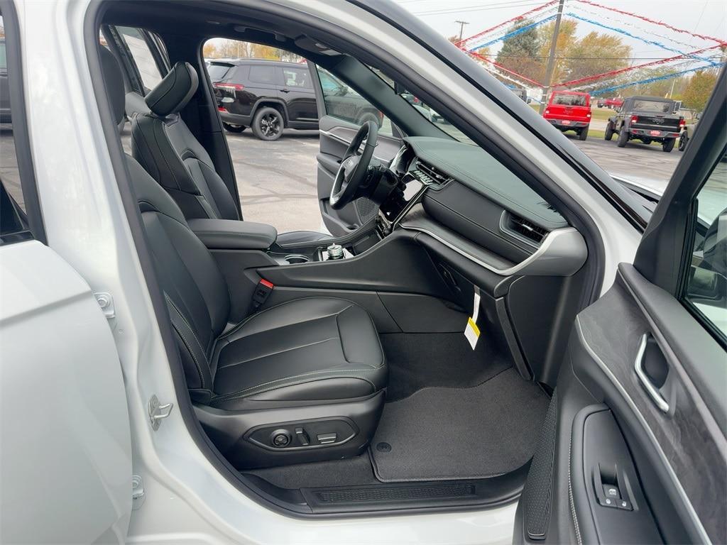 new 2025 Jeep Grand Cherokee L car, priced at $53,735