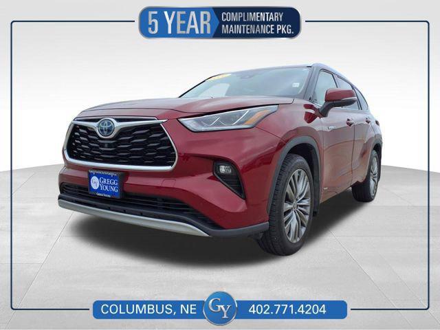 used 2020 Toyota Highlander Hybrid car, priced at $40,800