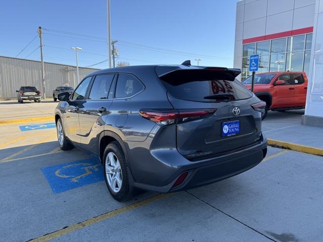 used 2024 Toyota Highlander car, priced at $39,750