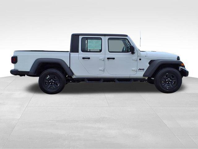used 2023 Jeep Gladiator car, priced at $33,933
