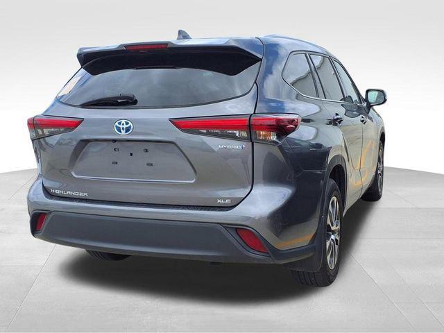 used 2022 Toyota Highlander Hybrid car, priced at $37,750