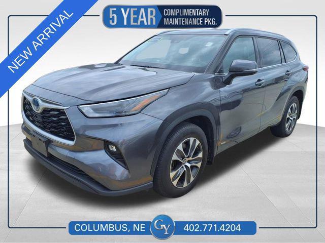 used 2022 Toyota Highlander Hybrid car, priced at $37,750