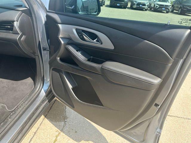 used 2021 Chevrolet Traverse car, priced at $21,000