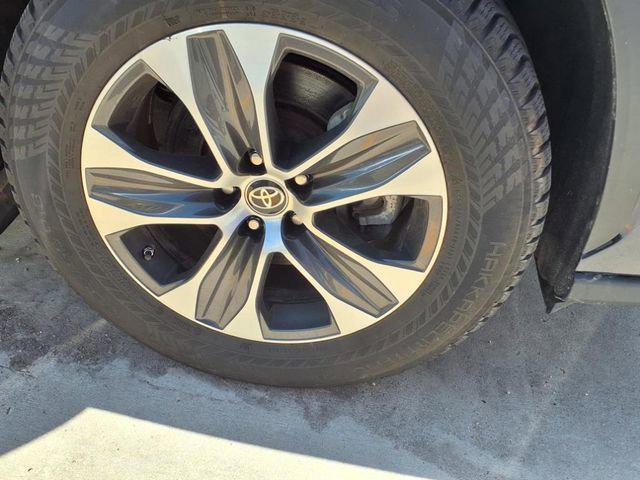 used 2022 Toyota Highlander Hybrid car, priced at $43,337
