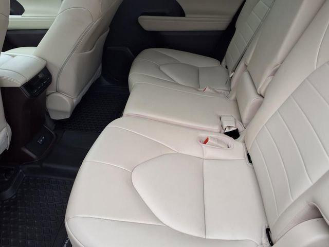 used 2022 Toyota Highlander Hybrid car, priced at $40,500