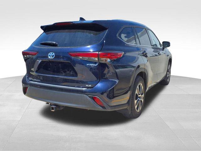used 2022 Toyota Highlander Hybrid car, priced at $43,337