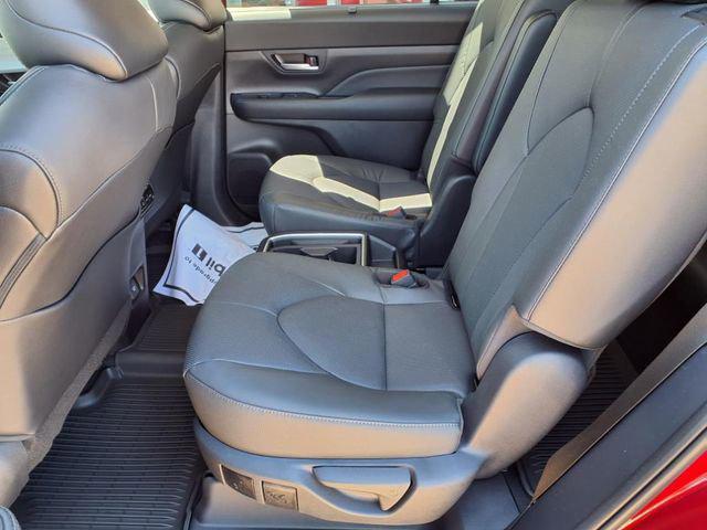new 2025 Toyota Grand Highlander car, priced at $52,888