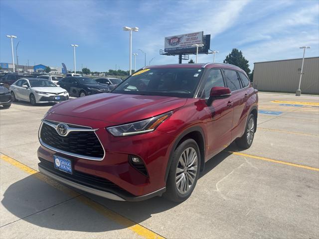 used 2020 Toyota Highlander car, priced at $35,500