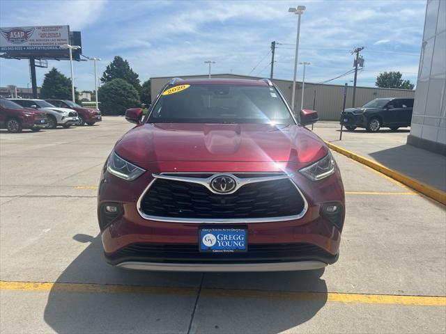 used 2020 Toyota Highlander car, priced at $35,500