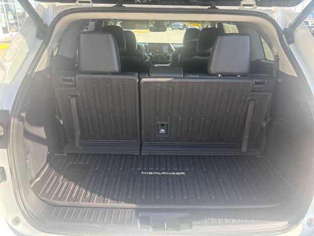 used 2021 Toyota Highlander Hybrid car, priced at $38,400