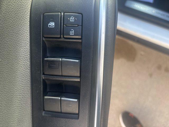 used 2021 Toyota Highlander Hybrid car, priced at $38,400