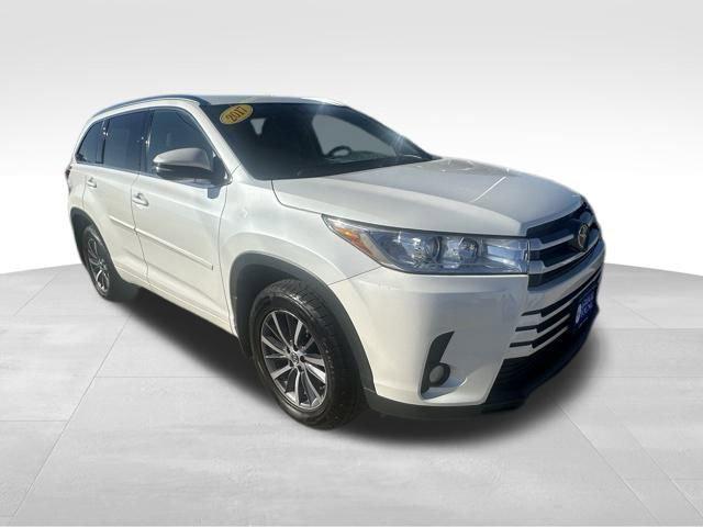 used 2017 Toyota Highlander car, priced at $22,411