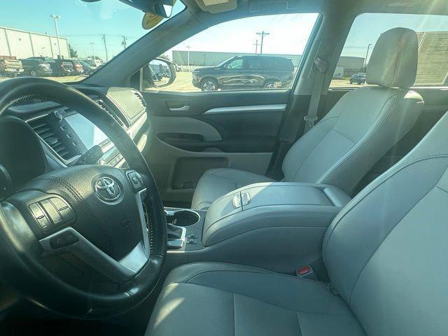 used 2017 Toyota Highlander car, priced at $22,411