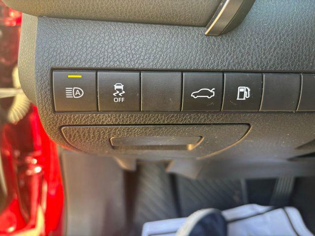 used 2018 Toyota Camry Hybrid car, priced at $19,500