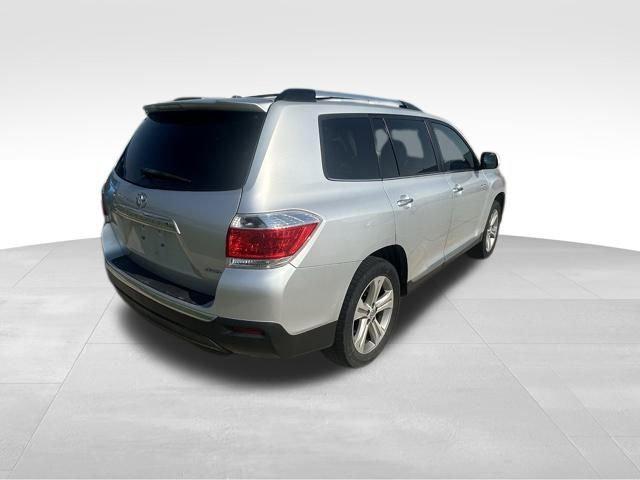 used 2013 Toyota Highlander car, priced at $19,500