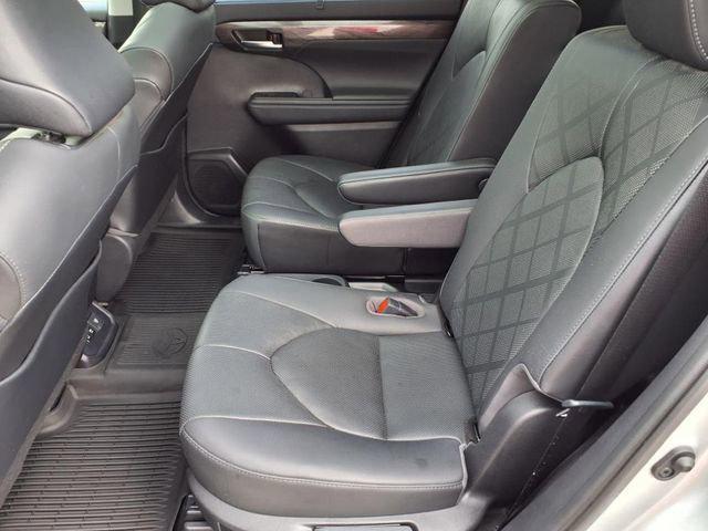used 2020 Toyota Highlander car, priced at $27,000