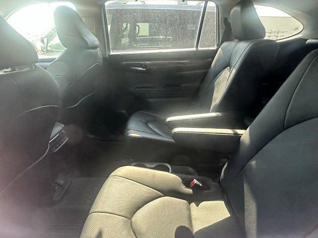 used 2020 Toyota Highlander car, priced at $28,500