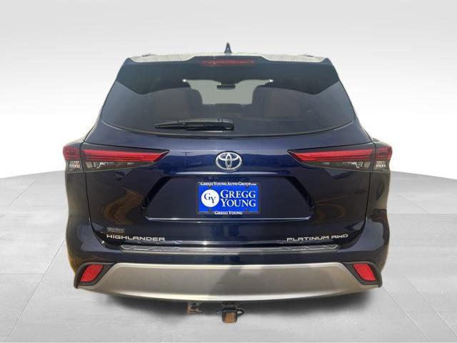 used 2021 Toyota Highlander car, priced at $40,800