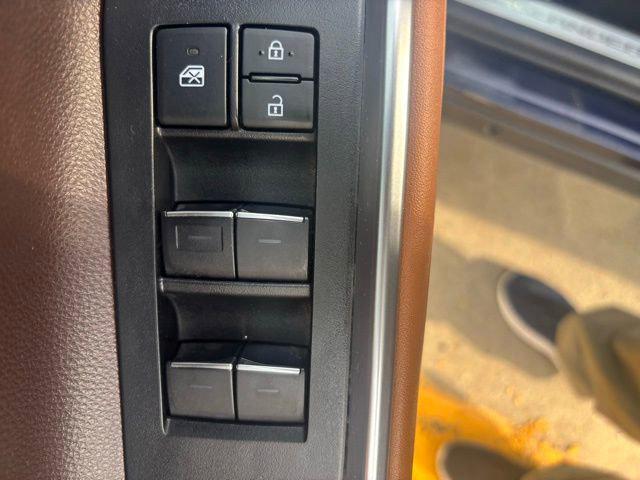 used 2021 Toyota Highlander car, priced at $40,800