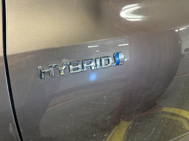 used 2019 Toyota Highlander Hybrid car, priced at $33,989