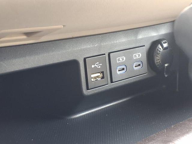 used 2022 Toyota Highlander Hybrid car, priced at $40,500