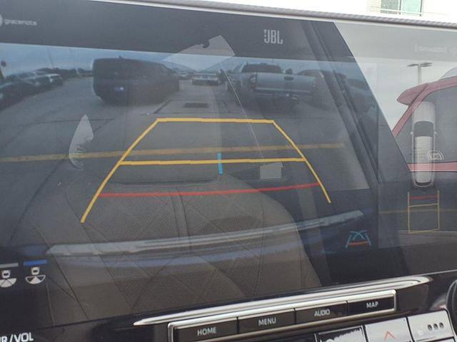 used 2022 Toyota Highlander Hybrid car, priced at $40,500