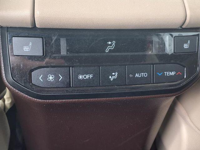 used 2022 Toyota Highlander Hybrid car, priced at $40,500
