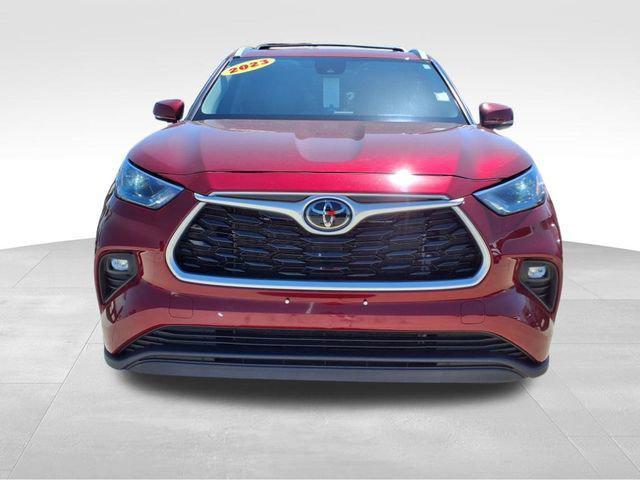 used 2023 Toyota Highlander car, priced at $36,500
